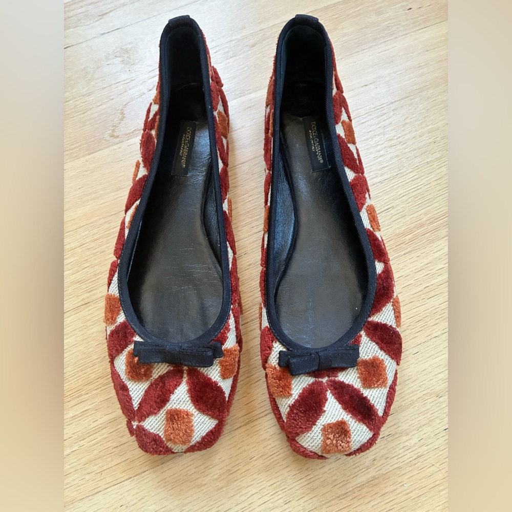 Dolce & Gabanna flats Sz 39